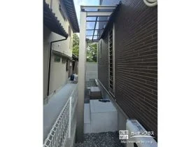 雨除けのための勝手口の独立タイプテラス屋根[施工後]