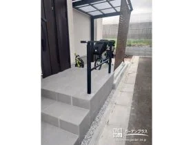 安全面に配慮した使い勝手が高まる玄関ポーチ増設[施工後]