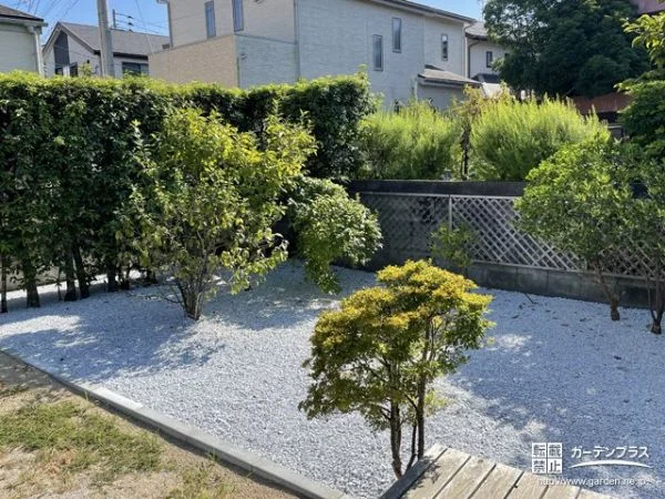雑草対策をして快適なお庭にする砂利と防草シートの敷設工事
