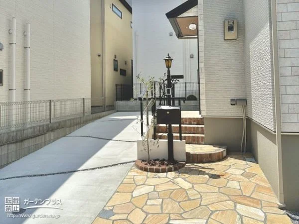 No.23360 お住まいの白い外壁が明るく映える洋風新築外構[施工後]