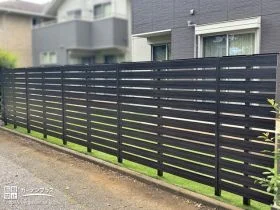 お庭を囲うモダンな目隠しフェンス[施工後]
