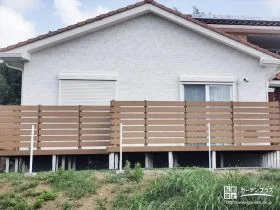 法面に面したお庭を有効活用するウッドデッキ[施工後]