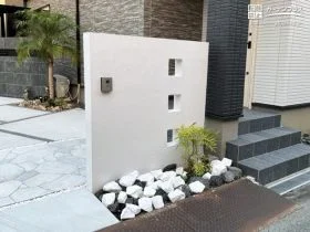 お客様をお出迎えするナチュラルで上品な門周り[施工後]