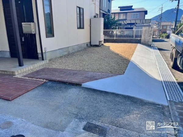 お車が出入りしやすくなった駐車スペースリフォーム工事