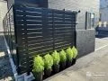 ブラックカラーのお住まいに似合うモダンな門周り