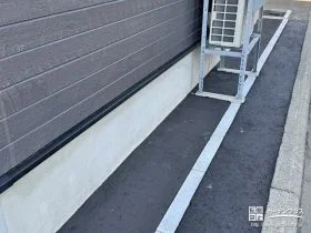 アスファルト舗装した犬走り[施工後]