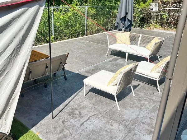 お庭でBBQやキャンプを楽しめるスタンプコンクリートテラス工事