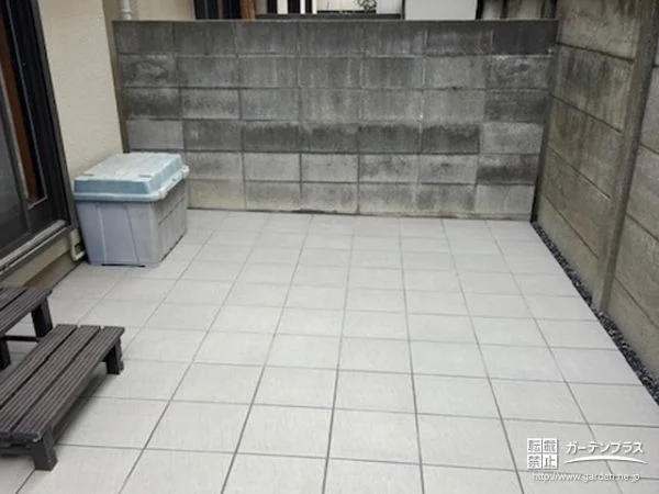 お子様やワンちゃんが快適に遊べるようになったタイル敷設工事