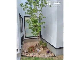 室内・屋外から楽しめるロックガーデン[施工後]