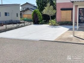 増えたお車が停められるようになった駐車スペース[施工後]