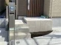 土留めブロックと機能門柱