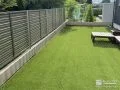 緑豊かなお庭でお子様が気持ちよく遊べる目隠しフェンス設置工事