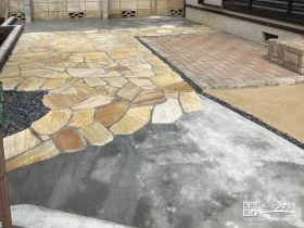 植栽が生い茂っていたお庭をすっきりさせた乱形石敷設工事