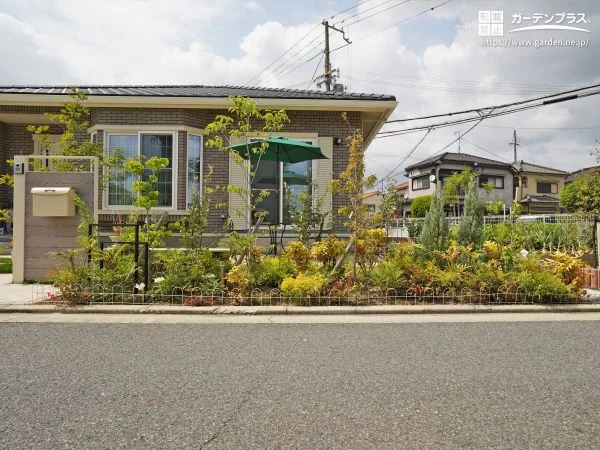 門まわりやお庭を彩る植栽スペース