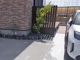 デッキの目隠しをしてくれる目隠しフェンス[施工後]