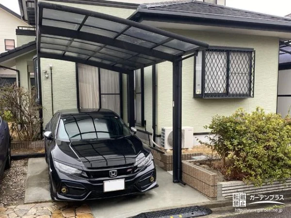 デッキを解体して拡張した駐車スペースへのコンクリート打設工事