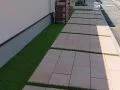 芝がつぶれない工夫を施したスリット