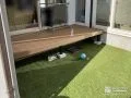 ウッドデッキのあるお庭でお子様が遊べる人工芝敷設工事