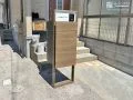 宅配ボックスやポストが塔載された機能門柱
