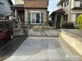 前に張り出していた土留めを解体し駐車スペースを拡張させた工事