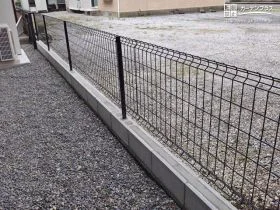 防犯性を高めるメッシュフェンス[施工後]