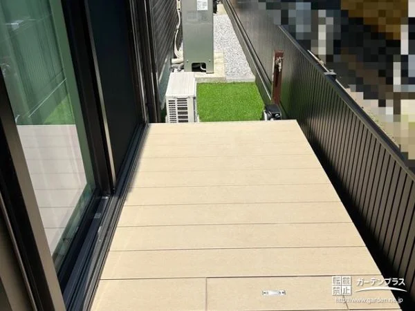 木の温もりと緑が調和する快適なアウトドアリビング施工工事