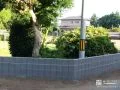 お庭と道路の敷地境界を明確にする化粧ブロックを積んだ工事