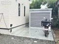 中で作業もできる快適なバイクガレージの設置工事