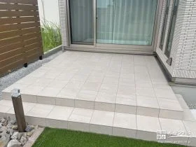 お掃除がしやすいタイルデッキ[施工後]