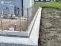お住まいの外周を囲むメッシュフェンス