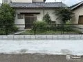 石垣と生い茂る植物を撤去し見通し良くすっきりとした外構工事