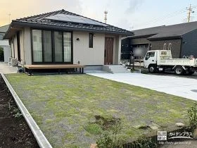 天然芝敷で気持ちの良いお庭[施工後]