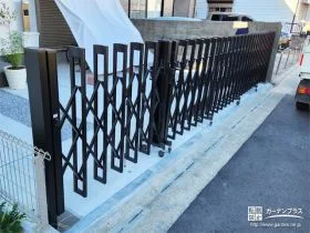 間口を有効活用でき防犯性も向上した伸縮型のカーゲート設置工事