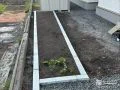 民地石で作った植栽スペース