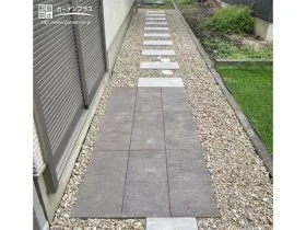 お住まいの雑草対策と歩きやすさを叶える園路のリフォーム工事
