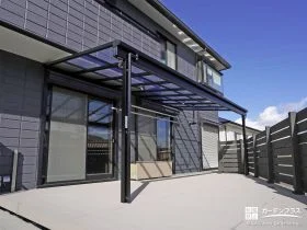 日差しや雨除けとなるテラス屋根[施工後]