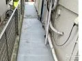 土間コンクリートで舗装した犬走り