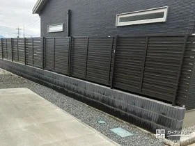 圧迫感の無い目隠しフェンス[施工後]