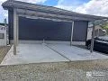 余裕があり気持ちの良い駐車スペース施工とウッドデッキ設置工事