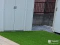 物置下を清潔に保つ砕石と防草シート