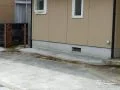 玄関前に土間コンクリートを打設しお手入れを楽に