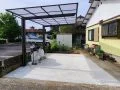 スタイリッシュなフラット屋根のカーポート