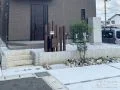 玄関まわりを華やかに彩る機能門柱やロックガーデン