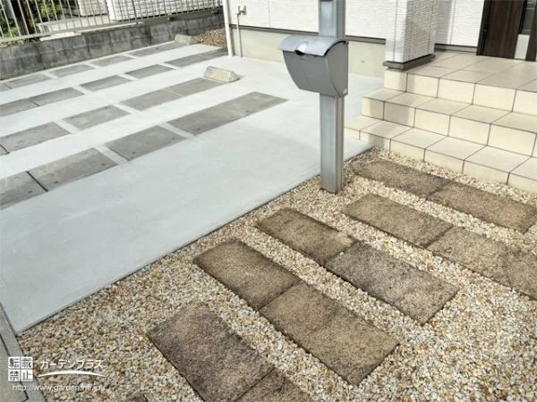 お住まいのナチュラルな雰囲気にマッチする雑草対策工事