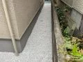 犬走りの雑草・ぬかるみ対策