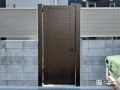 プライバシーを守り外部からの侵入を防ぐ門扉