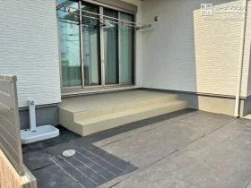洗濯物が快適に干せるテラスまわり[施工後]