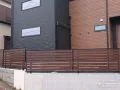 道路境界に圧迫感の無い目隠しフェンスを施工