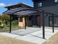 ブラックフレームがモダンなお住まいにマッチするカーポート工事