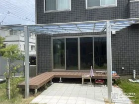 お庭で快適に遊べるテラス屋根設置工事[施工後]